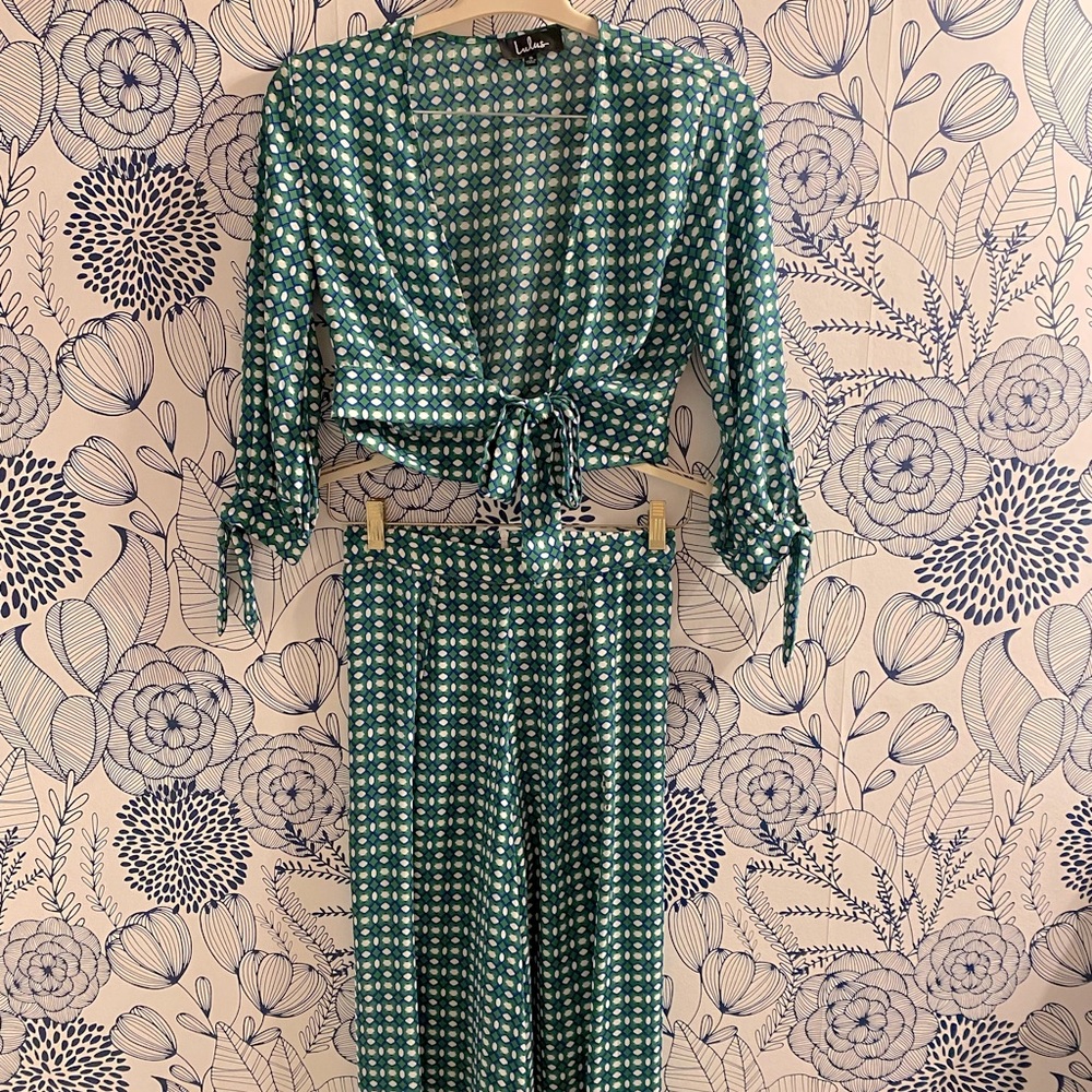 Green Two Piece by Lulus -Size small